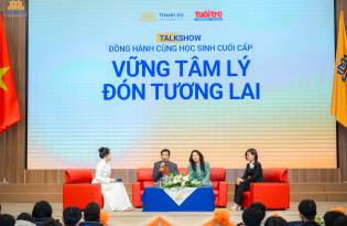 Đồng hành cùng học sinh - không để yêu thương trở thành áp lực