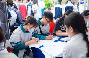 TUYỂN SINH ĐẠI HỌC, CAO ĐẲNG 2026: THÍ SINH ĐĂNG KÝ TỐI ĐA 15 NGUYỆN VỌNG
